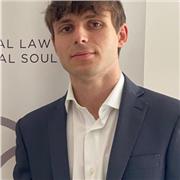 Profesor trilingüe (español, italiano e inglés) con más de 8 años de experiencia enseñando a todo tipo de clientes